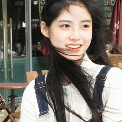 古城春色